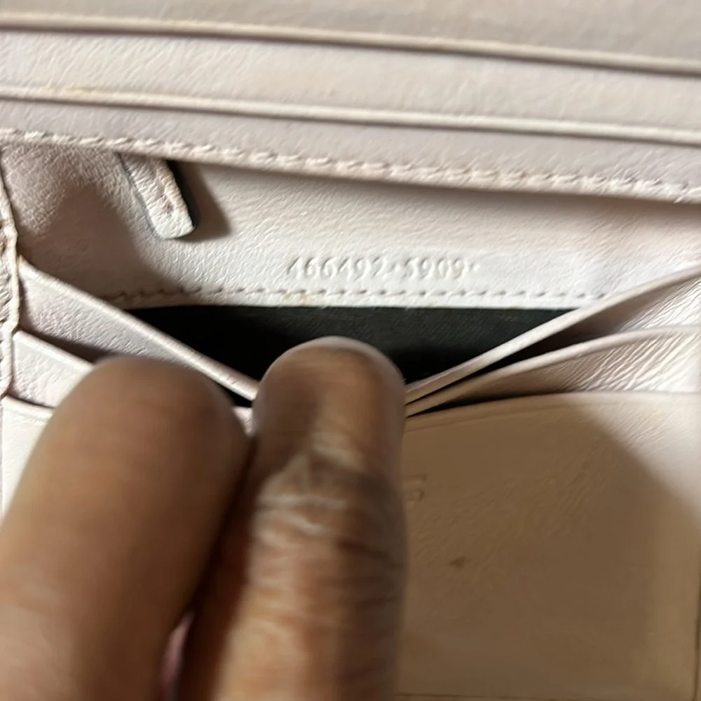 COPY - Small light pink Gucci wallet! Gold hardware! COA included! - Picture 6 of 10